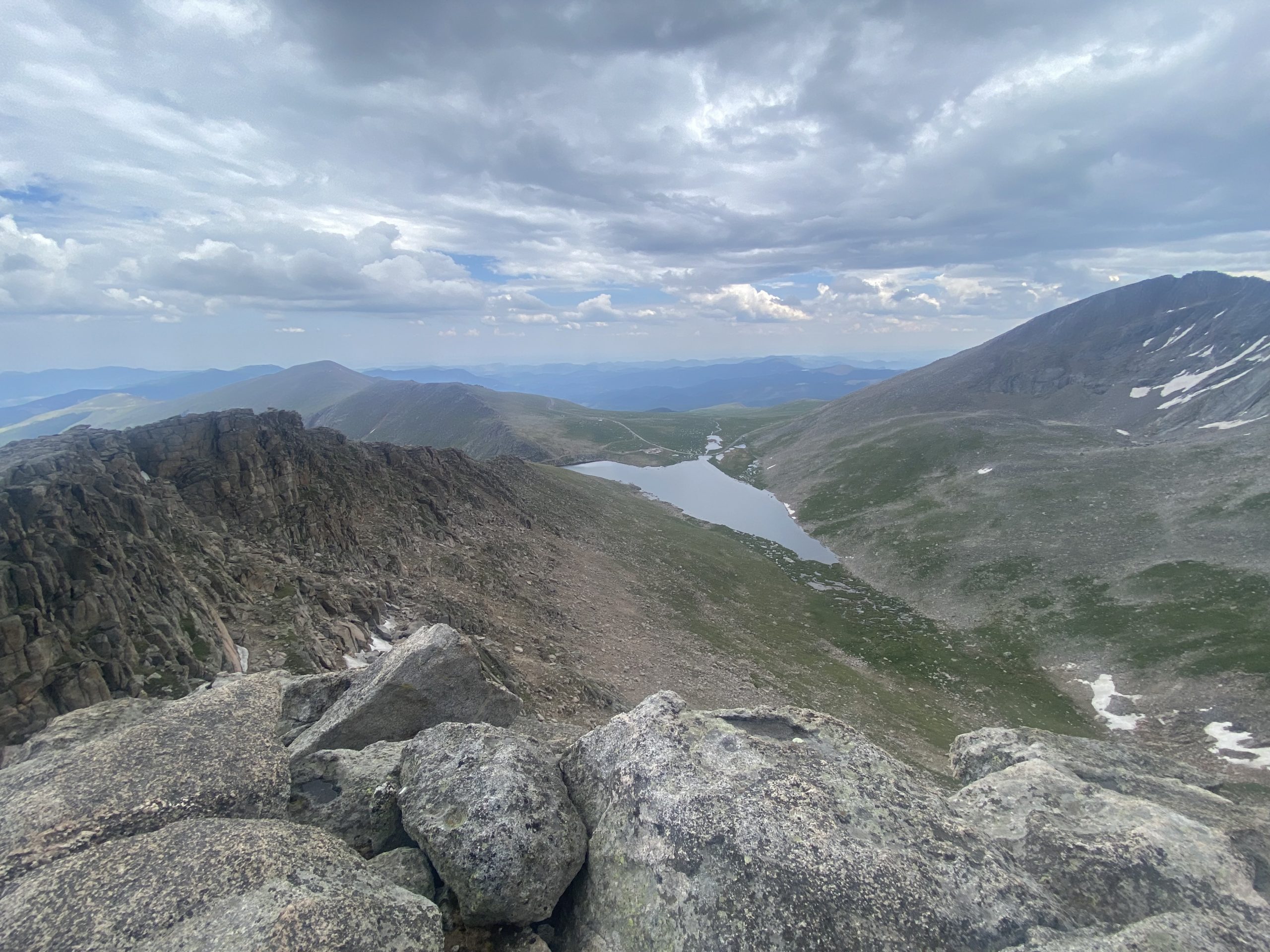 are dogs allowed on mt evans